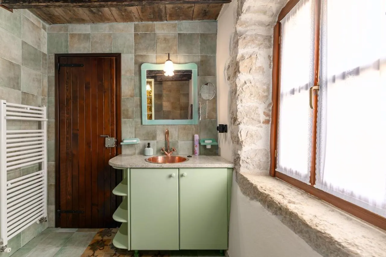 Casa-Pietra Porec Montižana بيت للعطل